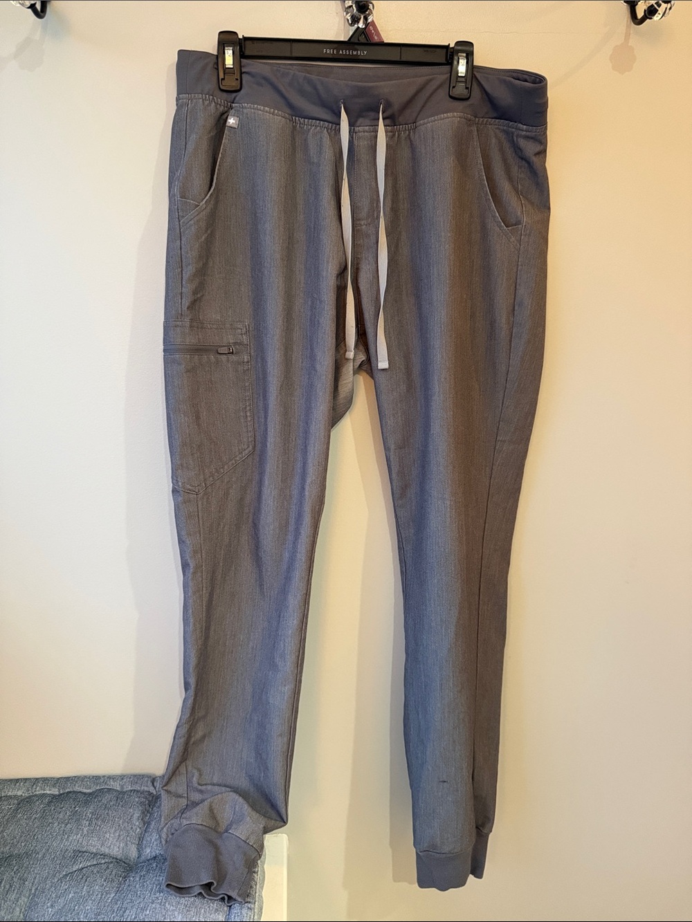 Figs Men's Charcoal Drawstring Jogger Pants